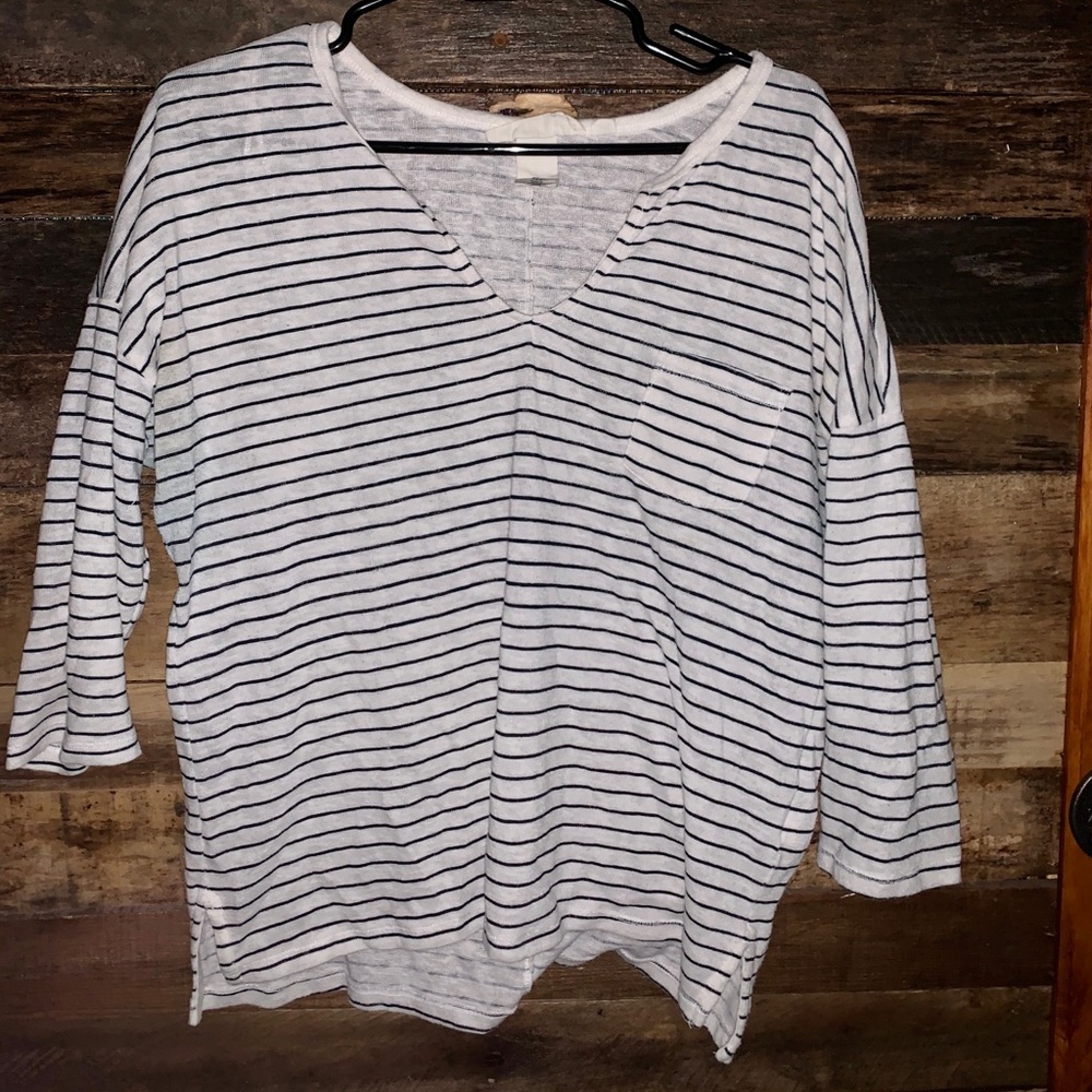 navy blue stripped crop sleeve top 💙